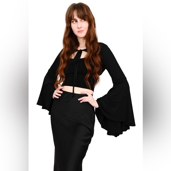 Foxblood Mega Bell Sleeve Bolero - Picture 2 of 6